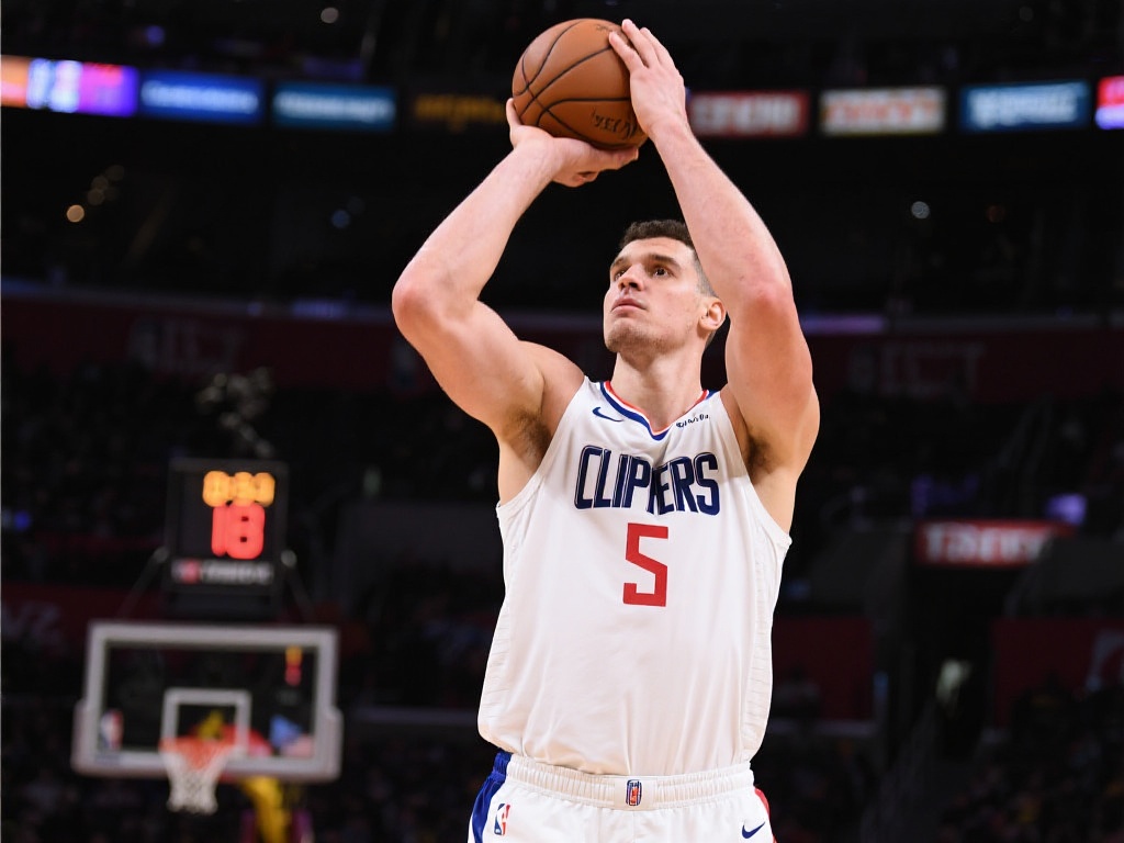 澎湃：奥斯卡离队冲击堪比梅西告别巴萨，海港新赛季挑战重重